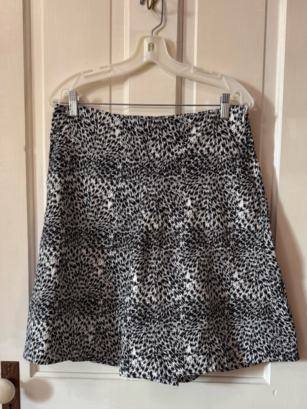 Focus 2000 Black and White Patterned Skort